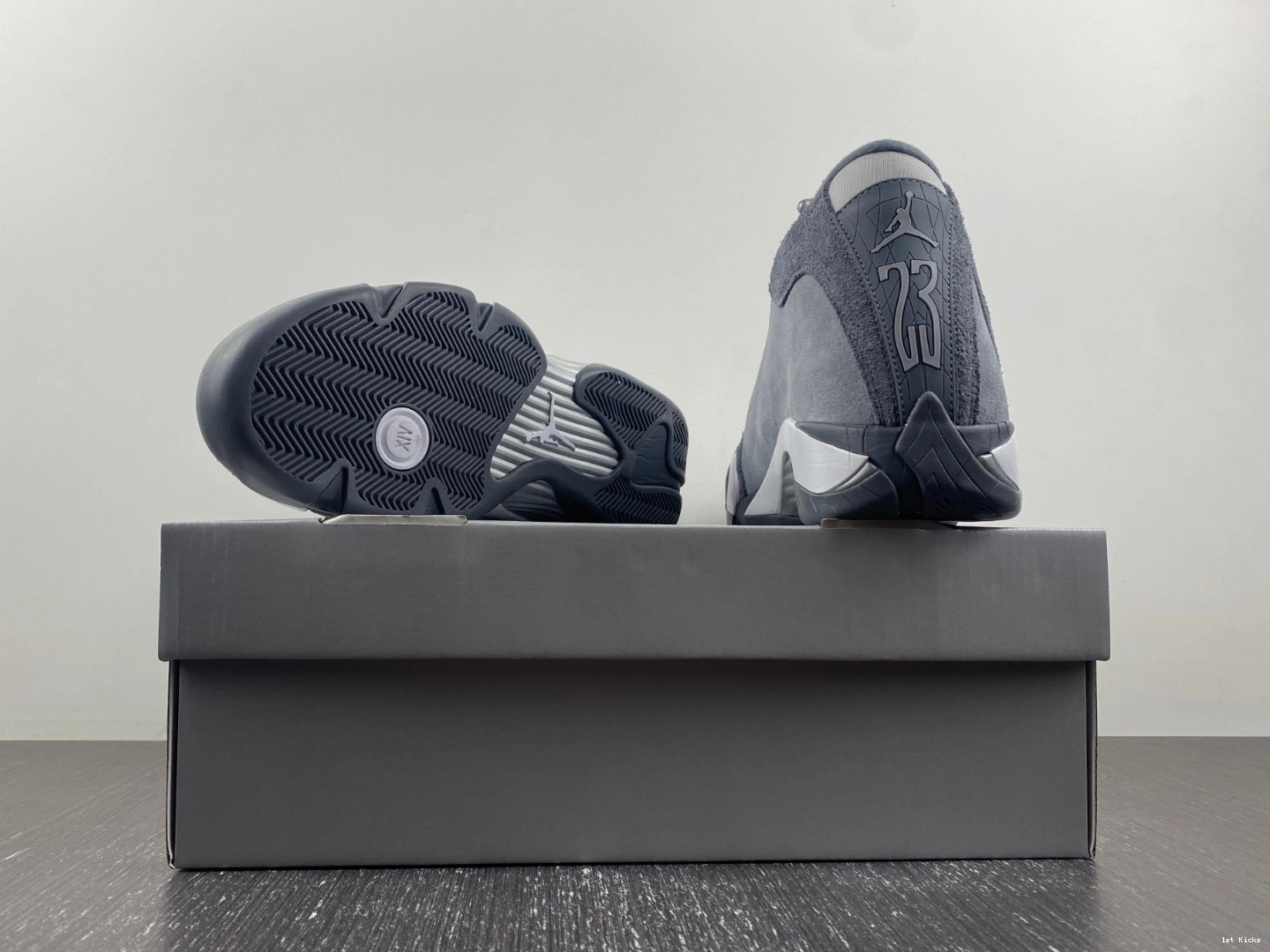 14 Jordan Retro Grey FJ3460-012 Flint  0924